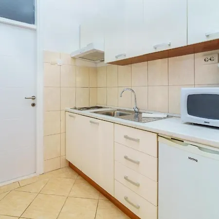 Lumbarda Resort Apartments 公寓 鲁巴达